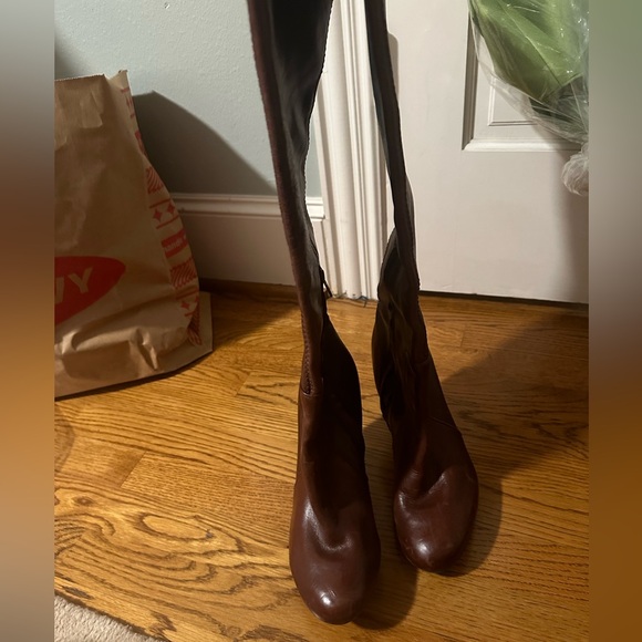 Gap boots - Picture 2 of 3